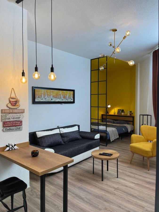 Ora-Prn, Studio Apartment In The City Centre Pristina Exterior foto